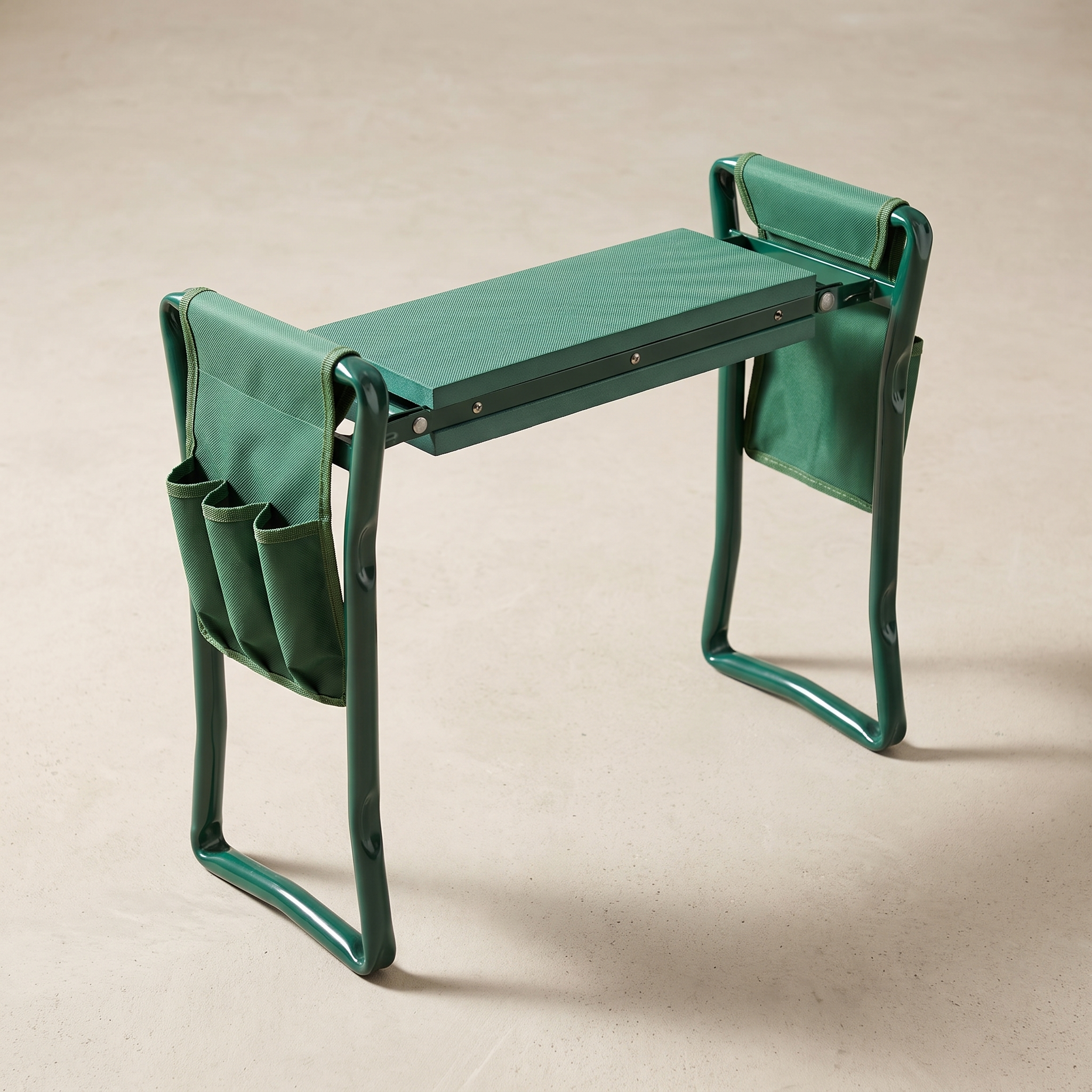 Foldable garden kneeler and seat product shot